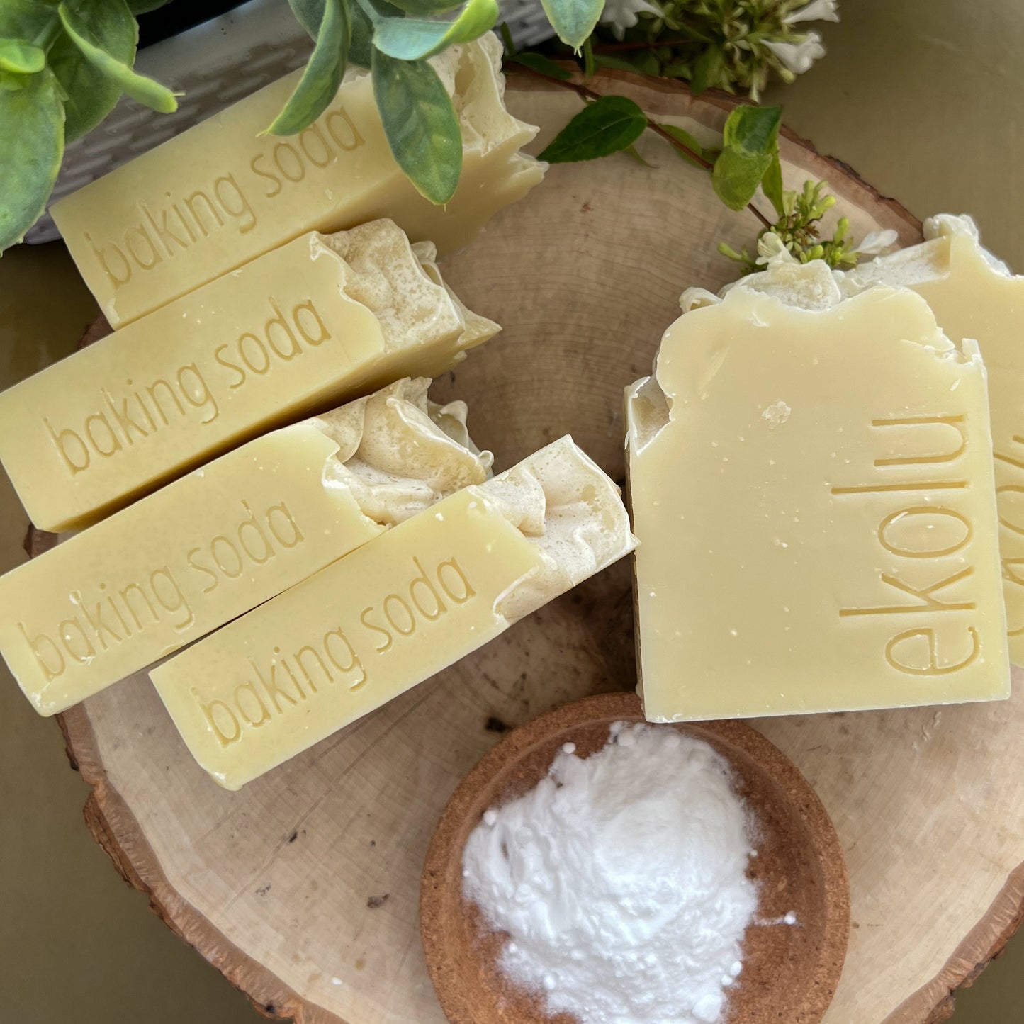 BAKING SODA - tea tree, lime, lavender